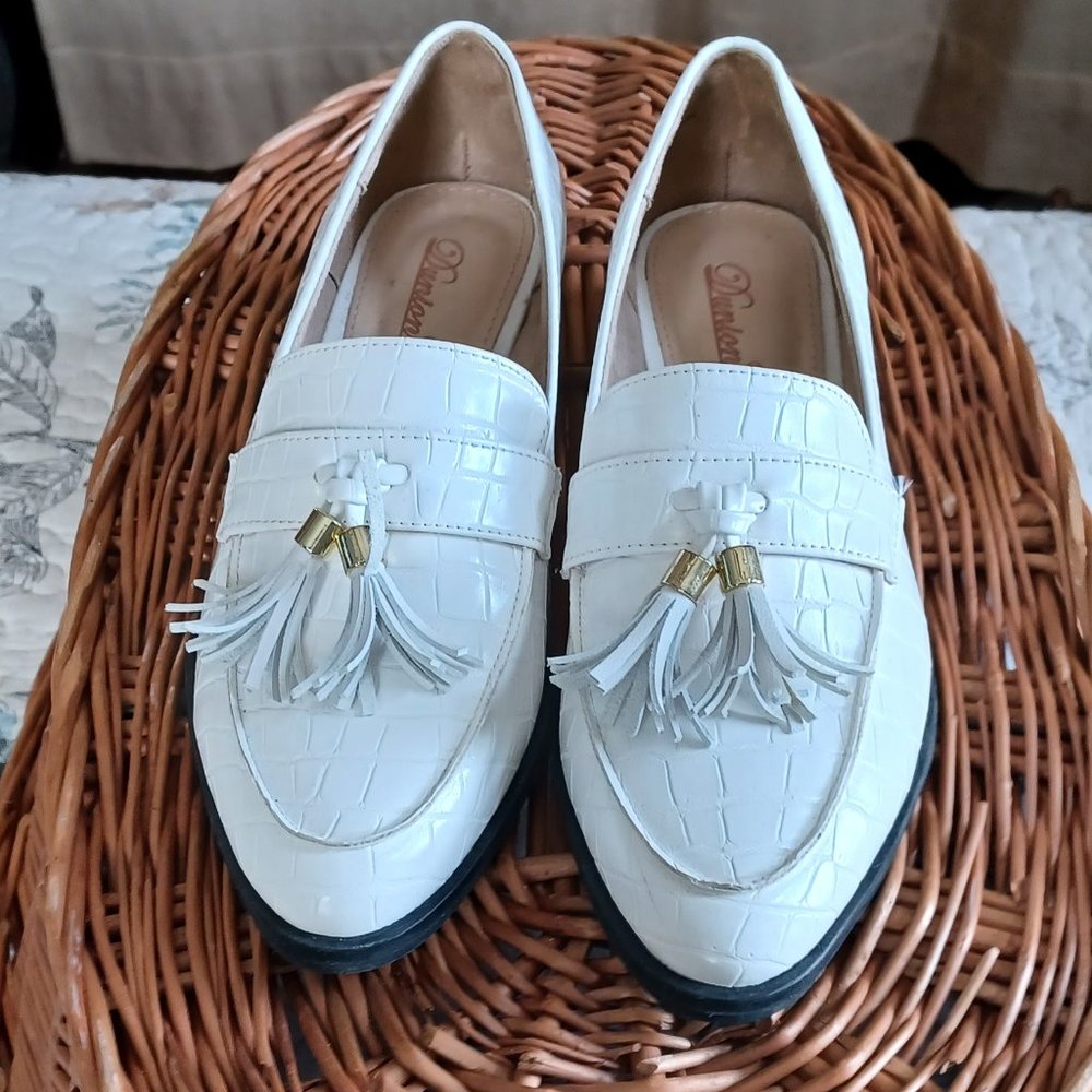Faux Crocodile Tassel Loafers, white, size 6.5